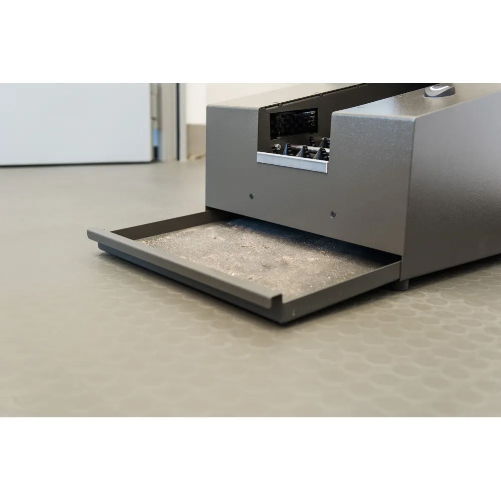 Appareil compact de nettoyage à sec des semelles de chaussures avec fonction de polissage Solamat 150 (064-2240)