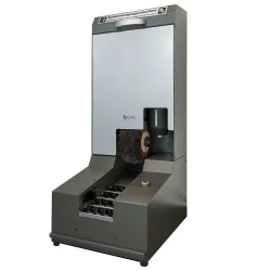 Appareil compact de nettoyage à sec des semelles de chaussures avec fonction de polissage Solamat 150