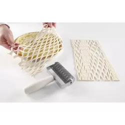 Couteau à pâte – motif en treillis 135×200 mm